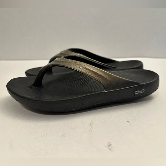 Oofos WOMEN'S OOLALA LUXE SANDAL - LATTE
Size 9.0 - Picture 5 of 12